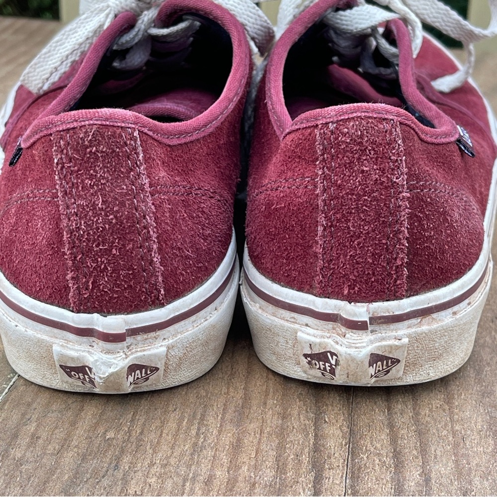 Vans Suede Women’s Low Top Maroon Sneakers Size 8.5 Women’s - Picture 3 of 5